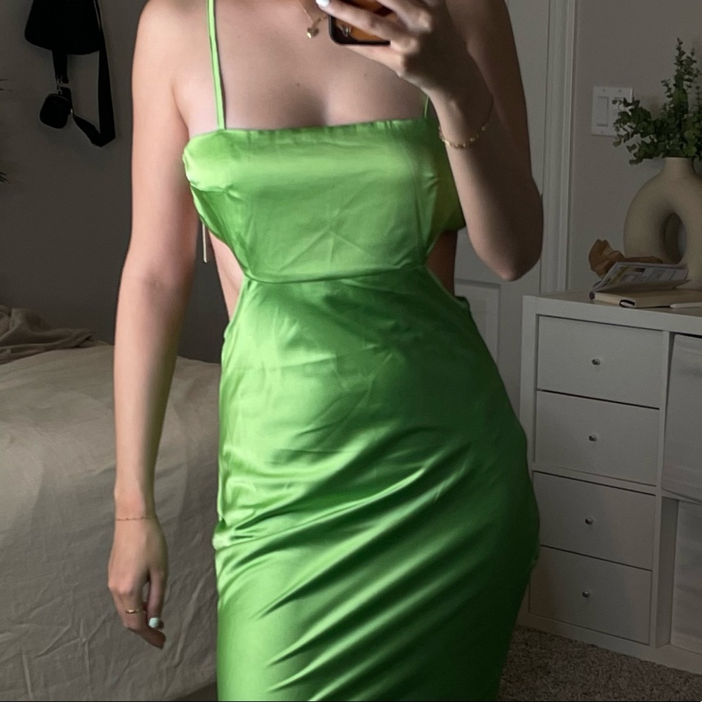 green silk midi dress - Picture 5 of 5
